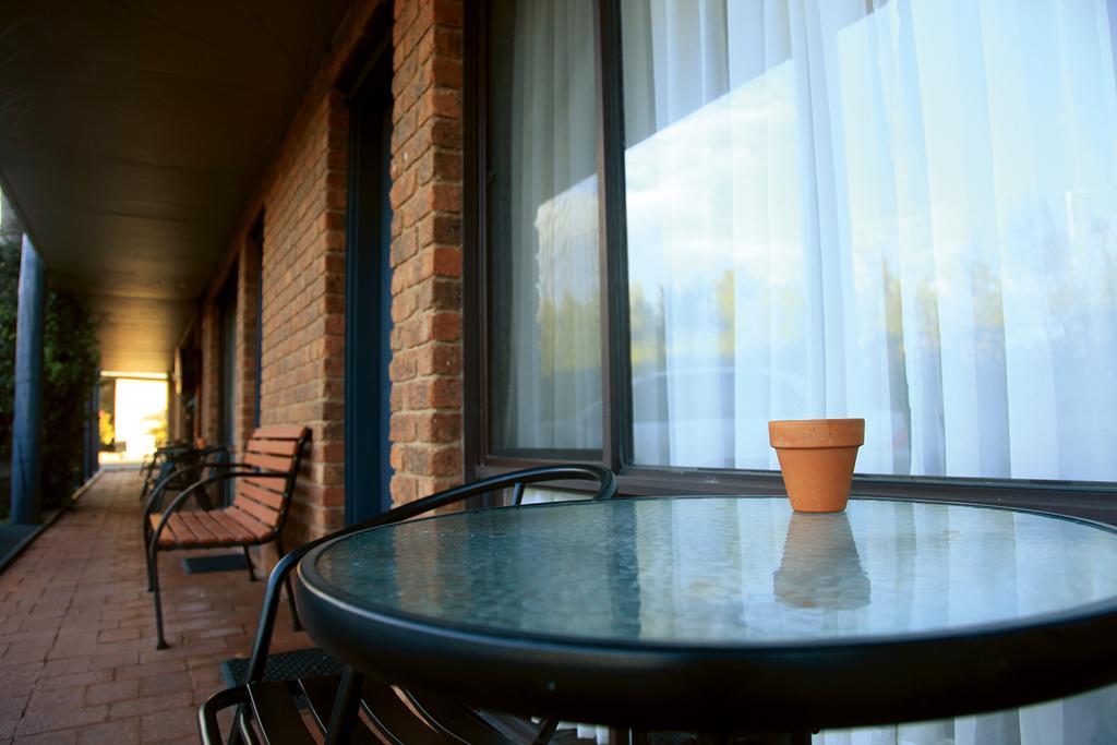 Admiral Motor Motel 3*