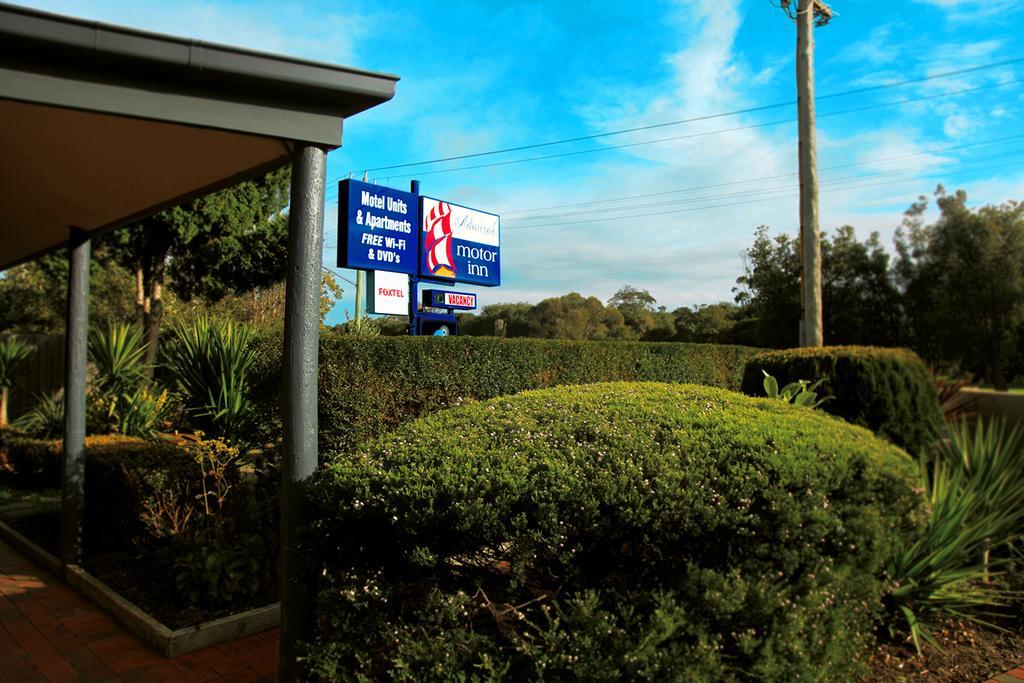 Admiral Motor Motel